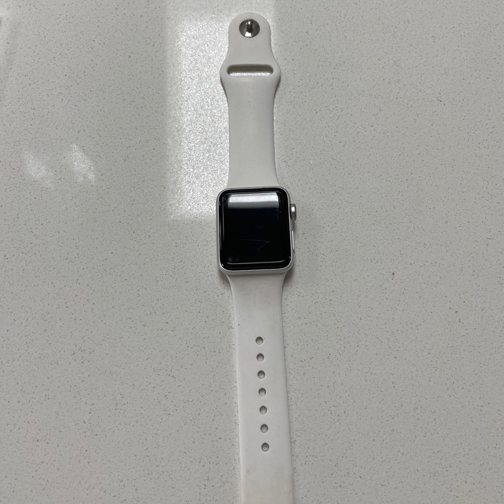 Apple Watch - Picture 2 of 4